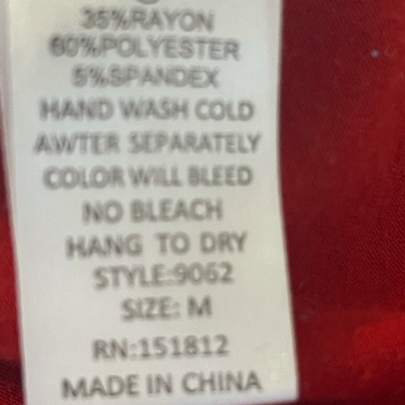 Lovely shirt (available in red, blue or white) - Picture 5 of 7